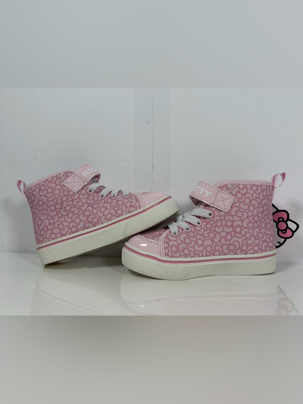 Sanrio Hello Kitty Pink High Top Sneakers Girls Toddler Size 8 - Picture 3 of 13